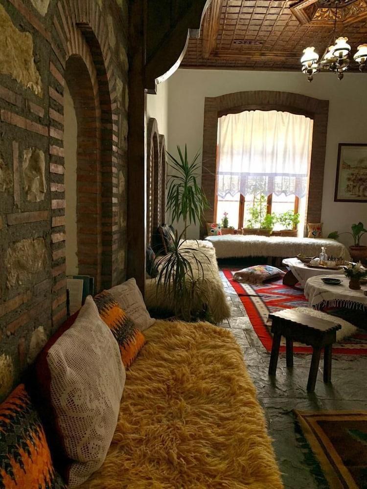 Hotel Berati Bagian luar foto